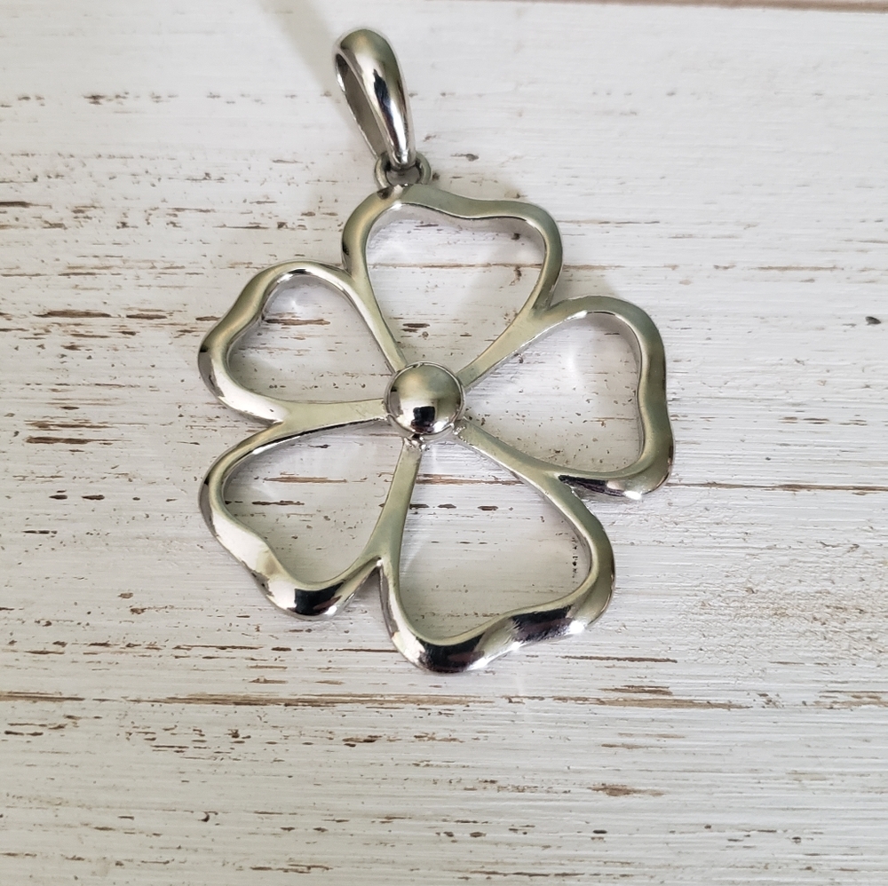 Flower Necklace Pendant